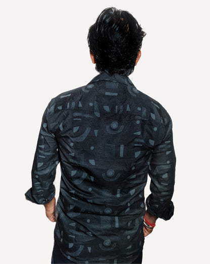 Black Printed Casual Shirt for Men – Stylish Everyday Wear | R1VAAZ